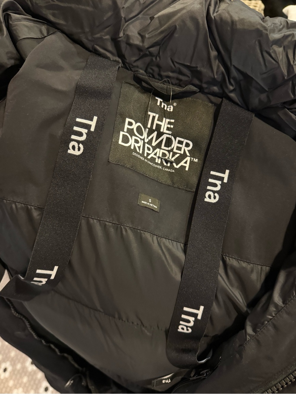 Aritzia - TNA Powder Dri Parka - Black - Small - Picture 5 of 5